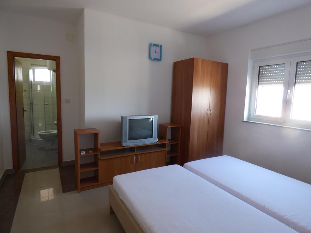 Apartments Glasnovic Vir Chambre photo
