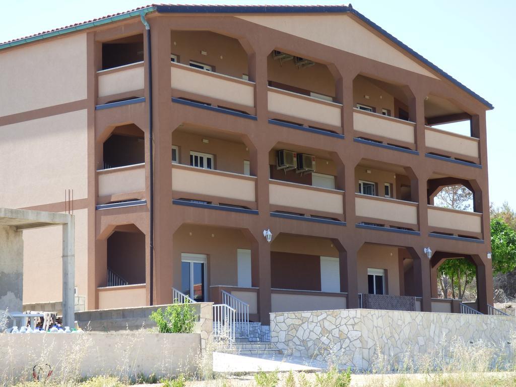Apartments Glasnovic Vir Extérieur photo