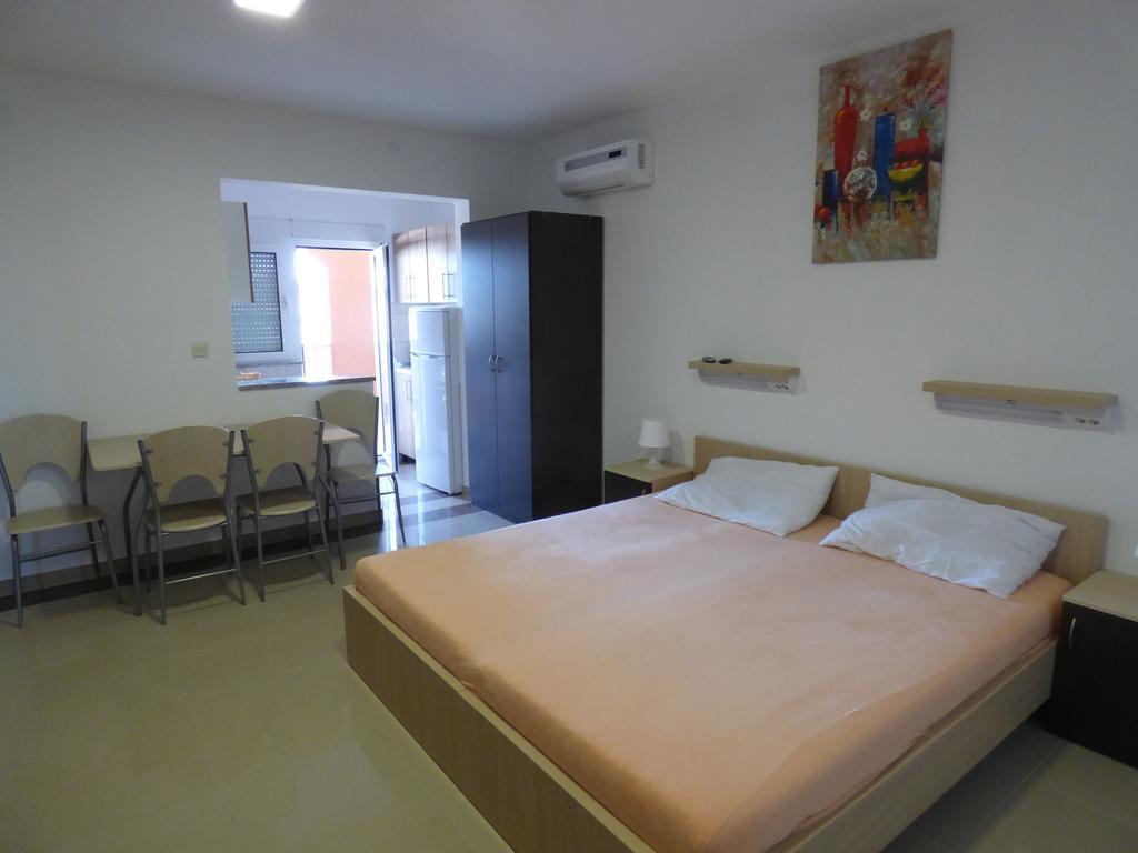Apartments Glasnovic Vir Chambre photo